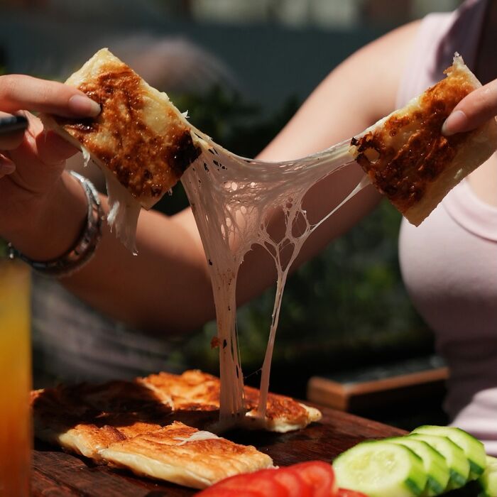 Chill House Fulya cheese pull tost
