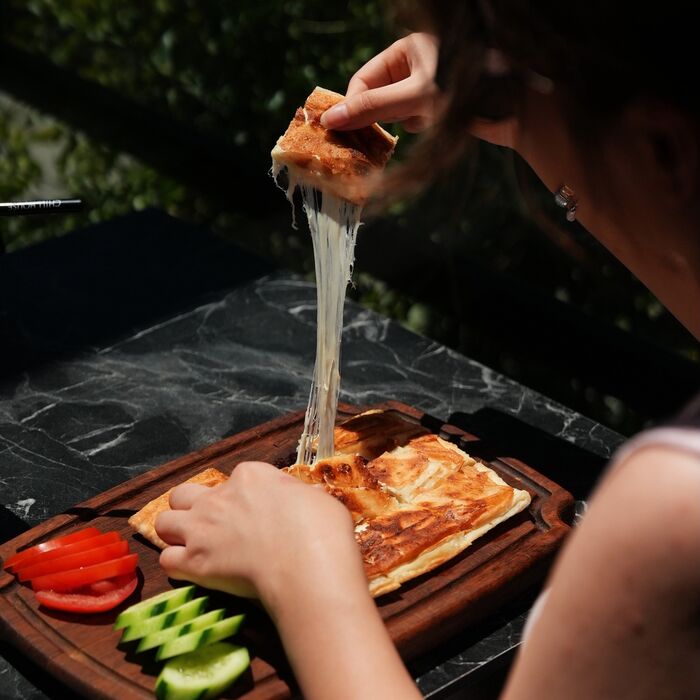 Chill House Fulya cheese pull tost